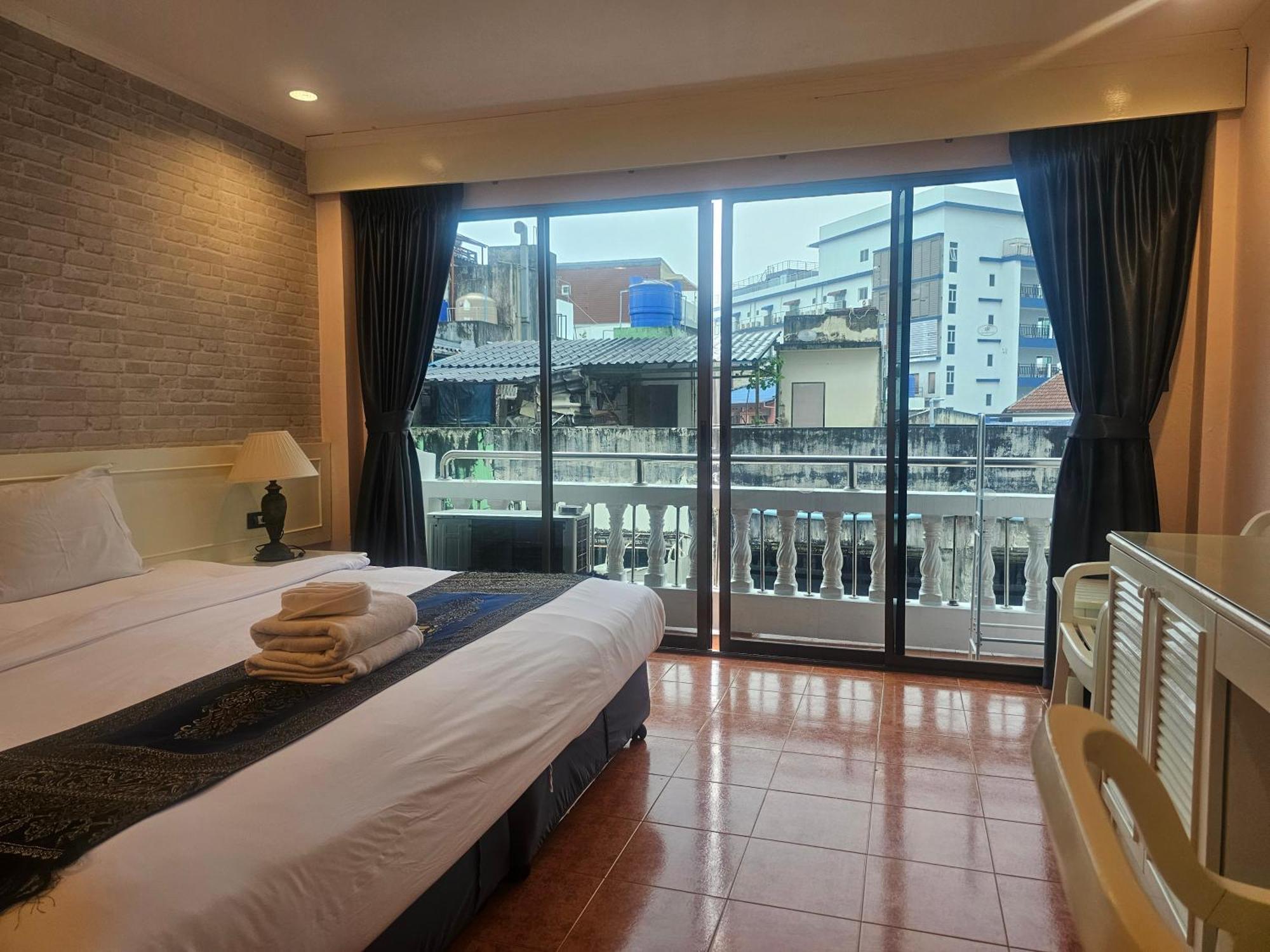 Patong Central Residence And Apartment Zewnętrze zdjęcie