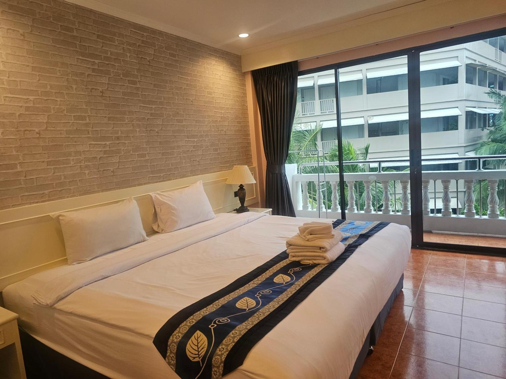 Patong Central Residence And Apartment Zewnętrze zdjęcie